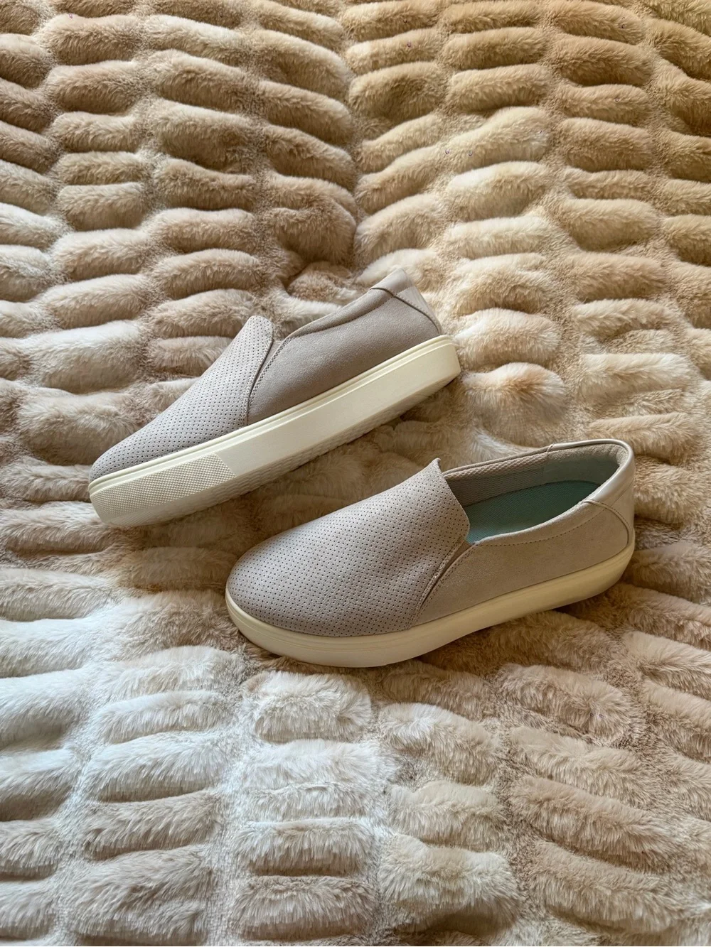 Dr. Scholl's Women’s Beige Slip-On Sneakers